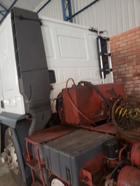 Iveco Eurotech MP 450-E37 2p 6×2 2004/2004 CAMINHÕES & CAMIONETAS PASSO FUNDO / Carros no Vale