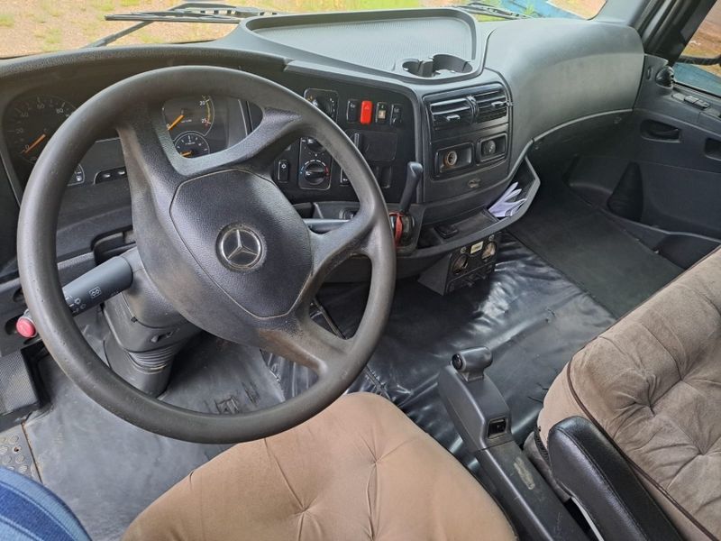 Mercedes-Benz Axor 2644 S/LS 6×4 2013/2013 CAMINHÕES & CAMIONETAS PASSO FUNDO / Carros no Vale Mercedes-Benz Axor 2644 S/LS 6×4 2013/2013 CAMINHÕES & CAMIONETAS PASSO FUNDO / Carros no Vale