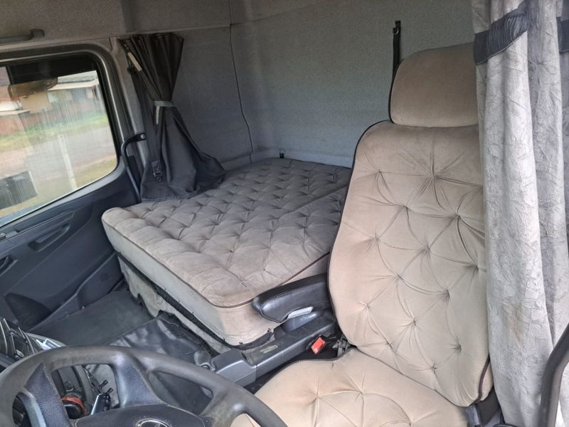 Mercedes-Benz Axor 2644 S/LS 6×4 2013/2013 CAMINHÕES & CAMIONETAS PASSO FUNDO / Carros no Vale Mercedes-Benz Axor 2644 S/LS 6×4 2013/2013 CAMINHÕES & CAMIONETAS PASSO FUNDO / Carros no Vale