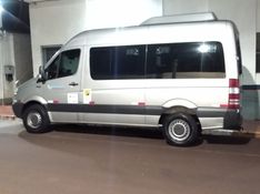 Mercedes-Benz SPRINTER 2.2 415 CDI VAN 16 LUGARES TETO ALTO 16V BI-TURBO DIESEL MANUAL 2013/2013 CAMINHÕES & CAMIONETAS PASSO FUNDO / Carros no Vale