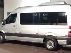 Mercedes-Benz SPRINTER 2.2 415 CDI VAN 16 LUGARES TETO ALTO 16V BI-TURBO DIESEL MANUAL 2013/2013 CAMINHÕES & CAMIONETAS PASSO FUNDO / Carros no Vale