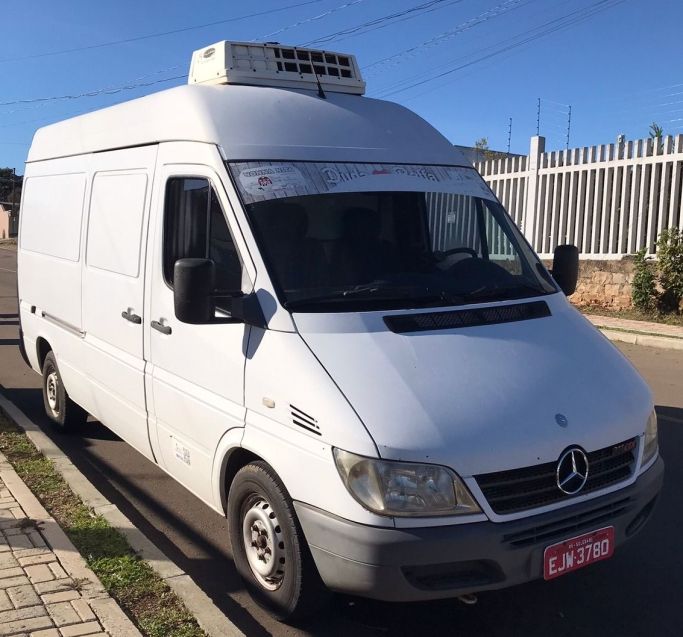 Mercedes-Benz SPRINTER 2.2 FURGÃO 311 CDI LONGO TETO BAIXO DIESEL 3P MANUAL 2009/2010 CAMINHÕES & CAMIONETAS PASSO FUNDO / Carros no Vale