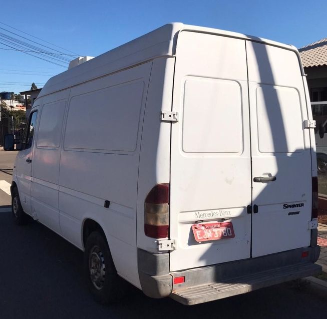 Mercedes-Benz SPRINTER 2.2 FURGÃO 311 CDI LONGO TETO BAIXO DIESEL 3P MANUAL 2009/2010 CAMINHÕES & CAMIONETAS PASSO FUNDO / Carros no Vale