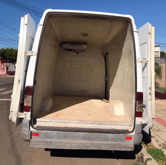 Mercedes-Benz SPRINTER 2.2 FURGÃO 311 CDI LONGO TETO BAIXO DIESEL 3P MANUAL 2009/2010 CAMINHÕES & CAMIONETAS PASSO FUNDO / Carros no Vale