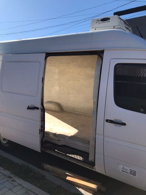 Mercedes-Benz SPRINTER 2.2 FURGÃO 311 CDI LONGO TETO BAIXO DIESEL 3P MANUAL 2009/2010 CAMINHÕES & CAMIONETAS PASSO FUNDO / Carros no Vale