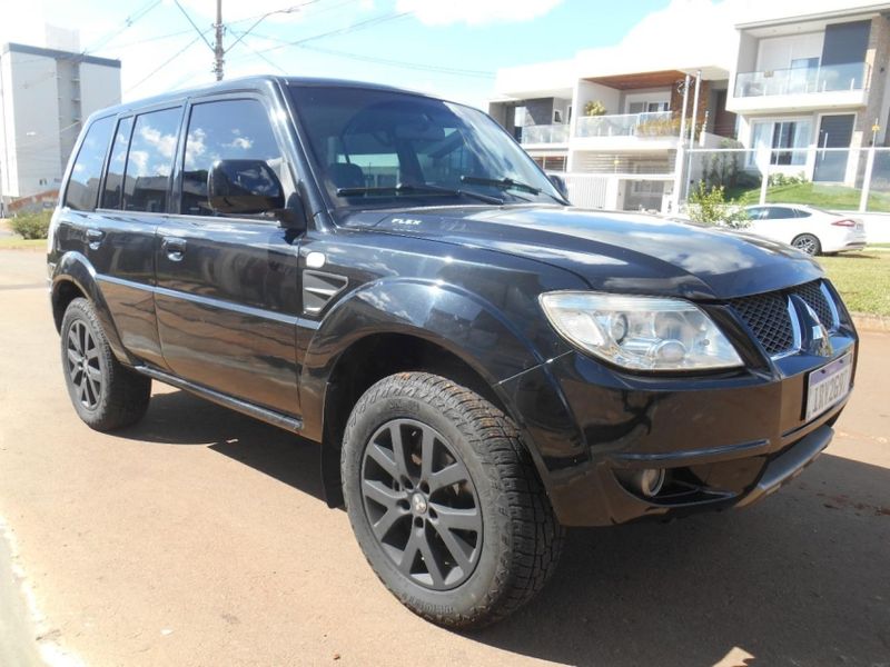 Mitsubishi PAJERO TR4 2.0 GLS 4X4 16V FLEX 4P MANUAL 2011/2012 CAMINHÕES & CAMIONETAS PASSO FUNDO / Carros no Vale Mitsubishi PAJERO TR4 2.0 GLS 4X4 16V FLEX 4P MANUAL 2011/2012 CAMINHÕES & CAMIONETAS PASSO FUNDO / Carros no Vale