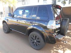 Mitsubishi PAJERO TR4 2.0 GLS 4X4 16V FLEX 4P MANUAL 2011/2012 CAMINHÕES & CAMIONETAS PASSO FUNDO / Carros no Vale