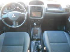 Mitsubishi PAJERO TR4 2.0 GLS 4X4 16V FLEX 4P MANUAL 2011/2012 CAMINHÕES & CAMIONETAS PASSO FUNDO / Carros no Vale