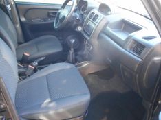 Mitsubishi PAJERO TR4 2.0 GLS 4X4 16V FLEX 4P MANUAL 2011/2012 CAMINHÕES & CAMIONETAS PASSO FUNDO / Carros no Vale