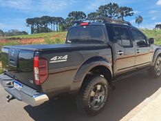 Nissan FRONTIER 2.5 LE 4X4 CD TURBO ELETRONIC DIESEL 4P AUTOMÁTICO 2009/2010 CAMINHÕES & CAMIONETAS PASSO FUNDO / Carros no Vale