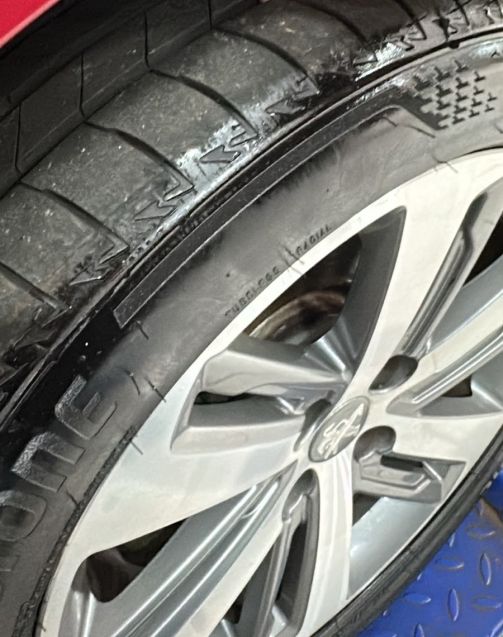 Peugeot 308 1.6 GRIFFE THP 16V FLEX 4P AUTOMÁTICO 2015/2016 CAMINHÕES & CAMIONETAS PASSO FUNDO / Carros no Vale