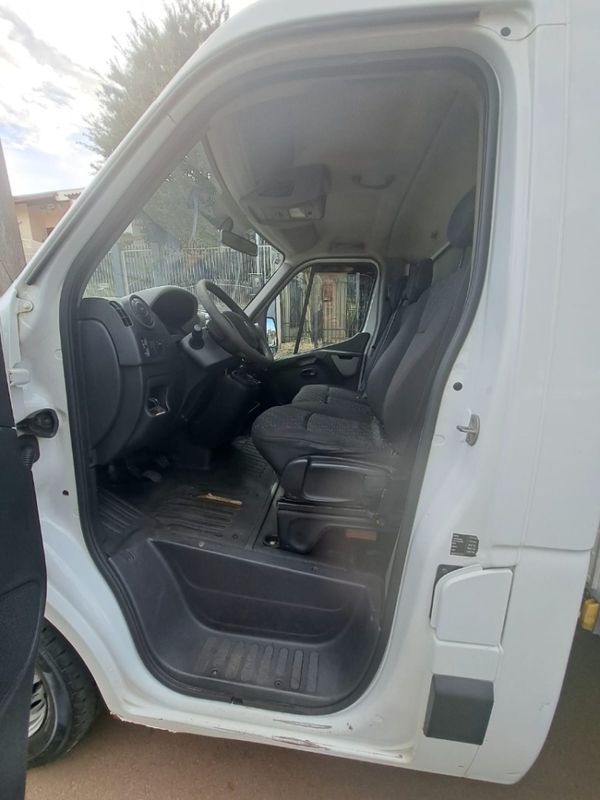 Renault MASTER 2.3 DCI CHASSI CABINE L2H1 16V DIESEL 2P MANUAL 2014/2015 CAMINHÕES & CAMIONETAS PASSO FUNDO / Carros no Vale Renault MASTER 2.3 DCI CHASSI CABINE L2H1 16V DIESEL 2P MANUAL 2014/2015 CAMINHÕES & CAMIONETAS PASSO FUNDO / Carros no Vale