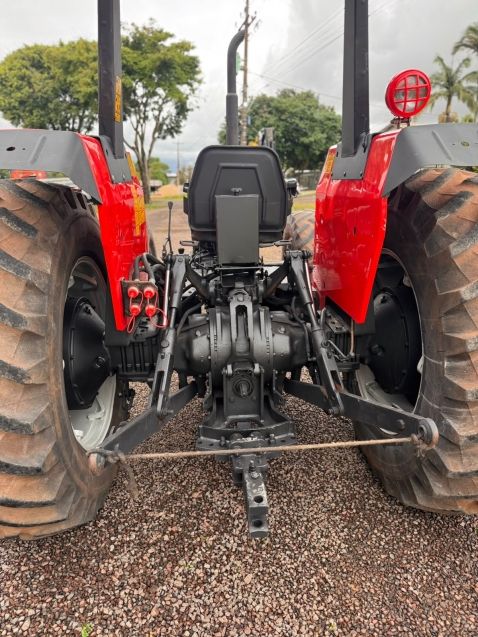 Trator Trator Massey Ferguson 296 4×4 1989/1989 CAMINHÕES & CAMIONETAS PASSO FUNDO / Carros no Vale