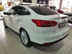 Ford FOCUS 2.0 TITANIUM PLUS FASTBACK 16V FLEX 4P POWERSHIFT 2017/2018 ADVANT AUTOMÓVEIS CAXIAS DO SUL / Carros no Vale