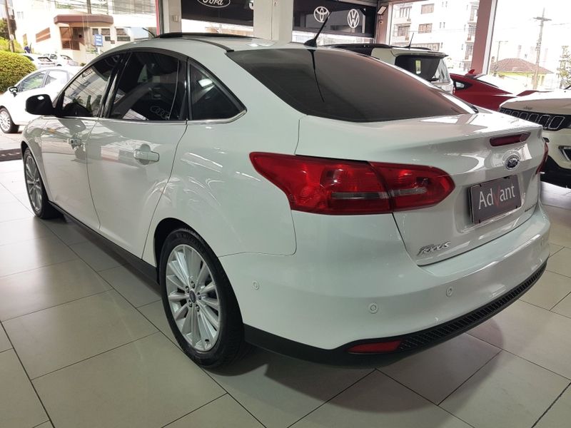 Ford FOCUS 2.0 TITANIUM PLUS FASTBACK 16V FLEX 4P POWERSHIFT 2017/2018 ADVANT AUTOMÓVEIS CAXIAS DO SUL / Carros no Vale Ford FOCUS 2.0 TITANIUM PLUS FASTBACK 16V FLEX 4P POWERSHIFT 2017/2018 ADVANT AUTOMÓVEIS CAXIAS DO SUL / Carros no Vale