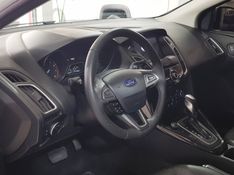 Ford FOCUS 2.0 TITANIUM PLUS FASTBACK 16V FLEX 4P POWERSHIFT 2017/2018 ADVANT AUTOMÓVEIS CAXIAS DO SUL / Carros no Vale