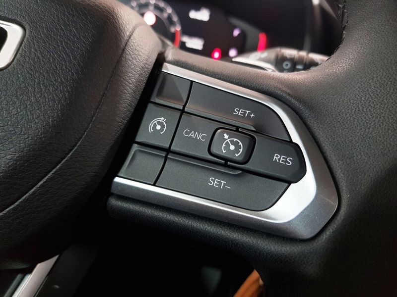 JEEP RENEGADE 1.3 T270 TURBO FLEX LONGITUDE AT6 2023/2024 ADVANT AUTOMÓVEIS CAXIAS DO SUL / Carros no Vale