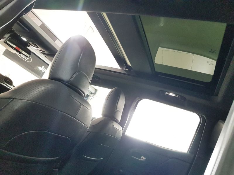 JEEP RENEGADE 1.3 T270 TURBO FLEX S 4X4 AT9 2022/2022 ADVANT AUTOMÓVEIS CAXIAS DO SUL / Carros no Vale JEEP RENEGADE 1.3 T270 TURBO FLEX S 4X4 AT9 2022/2022 ADVANT AUTOMÓVEIS CAXIAS DO SUL / Carros no Vale