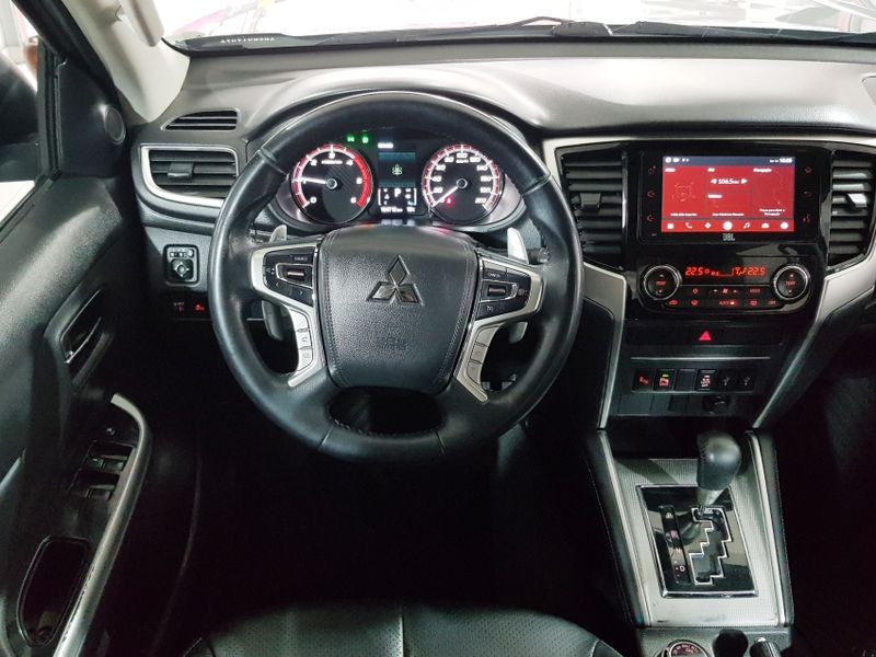 Mitsubishi L200 TRITON 2.4 16V TURBO DIESEL SPORT HPE-S CD 4P 4X4 AUTOMÁTICO 2021/2022 ADVANT AUTOMÓVEIS CAXIAS DO SUL / Carros no Vale