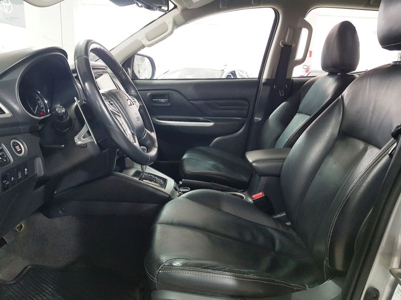 Mitsubishi L200 TRITON 2.4 16V TURBO DIESEL SPORT HPE-S CD 4P 4X4 AUTOMÁTICO 2021/2022 ADVANT AUTOMÓVEIS CAXIAS DO SUL / Carros no Vale