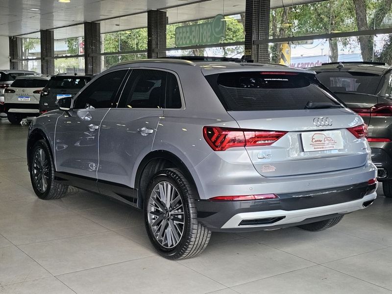 Audi Q3 2.0 40 TFSI GASOLINA ANNIVERSARY EDITION QUATTRO TIPTRONIC 2023/2024 CARRO DEZ NOVO HAMBURGO / Carros no Vale Audi Q3 2.0 40 TFSI GASOLINA ANNIVERSARY EDITION QUATTRO TIPTRONIC 2023/2024 CARRO DEZ NOVO HAMBURGO / Carros no Vale