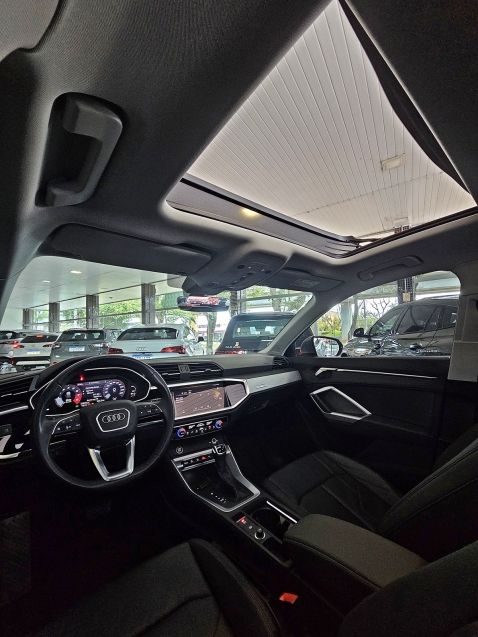 Audi Q3 2.0 40 TFSI GASOLINA ANNIVERSARY EDITION QUATTRO TIPTRONIC 2023/2024 CARRO DEZ NOVO HAMBURGO / Carros no Vale Audi Q3 2.0 40 TFSI GASOLINA ANNIVERSARY EDITION QUATTRO TIPTRONIC 2023/2024 CARRO DEZ NOVO HAMBURGO / Carros no Vale
