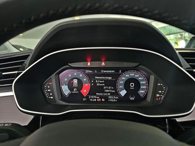 Audi Q3 2.0 40 TFSI GASOLINA ANNIVERSARY EDITION QUATTRO TIPTRONIC 2023/2024 CARRO DEZ NOVO HAMBURGO / Carros no Vale Audi Q3 2.0 40 TFSI GASOLINA ANNIVERSARY EDITION QUATTRO TIPTRONIC 2023/2024 CARRO DEZ NOVO HAMBURGO / Carros no Vale