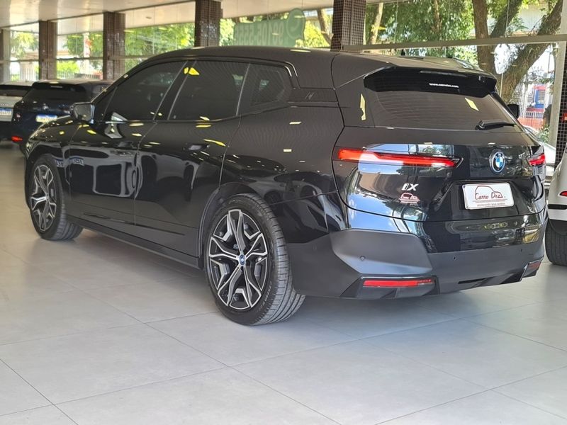 BMW IX ELÉTRICO XDRIVE40 2022/2023 CARRO DEZ NOVO HAMBURGO / Carros no Vale BMW IX ELÉTRICO XDRIVE40 2022/2023 CARRO DEZ NOVO HAMBURGO / Carros no Vale