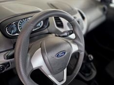 Ford KA 1.0 TI-VCT FLEX SE MANUAL 2018/2018 CARRO DEZ NOVO HAMBURGO / Carros no Vale