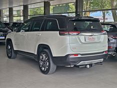 JEEP COMMANDER 1.3 T270 TURBO FLEX LIMITED AT6 2023/2024 CARRO DEZ NOVO HAMBURGO / Carros no Vale