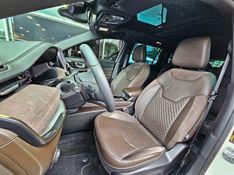 JEEP COMMANDER 2.0 TD380 TURBO DIESEL OVERLAND AT9 2023/2023 CARRO DEZ NOVO HAMBURGO / Carros no Vale