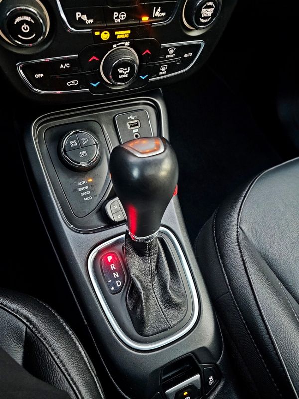 JEEP COMPASS 2.0 16V DIESEL S 4X4 AUTOMÁTICO 2020/2021 CARRO DEZ NOVO HAMBURGO / Carros no Vale