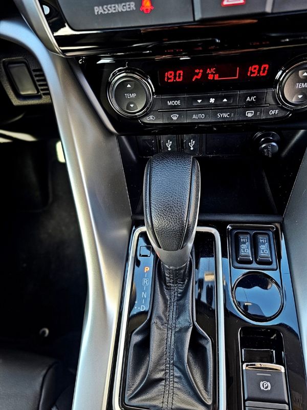 Mitsubishi ECLIPSE CROSS 1.5 MIVEC TURBO GASOLINA HPE CVT 2023/2024 CARRO DEZ NOVO HAMBURGO / Carros no Vale Mitsubishi ECLIPSE CROSS 1.5 MIVEC TURBO GASOLINA HPE CVT 2023/2024 CARRO DEZ NOVO HAMBURGO / Carros no Vale
