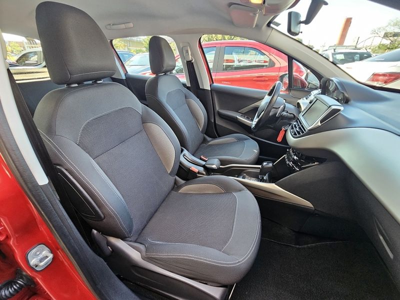 Peugeot 2008 1.6 16V FLEX ALLURE 4P AUTOMÁTICO 2017/2017 CARRO DEZ NOVO HAMBURGO / Carros no Vale Peugeot 2008 1.6 16V FLEX ALLURE 4P AUTOMÁTICO 2017/2017 CARRO DEZ NOVO HAMBURGO / Carros no Vale