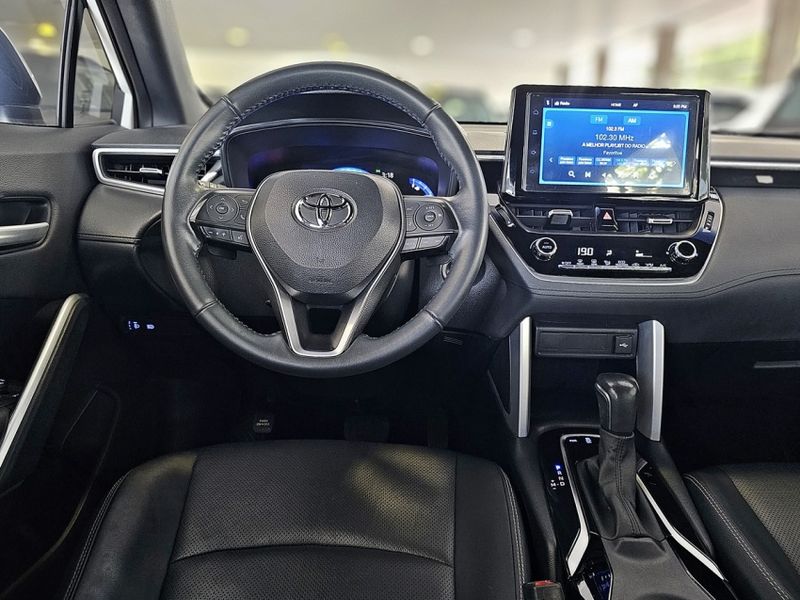 Toyota COROLLA CROSS 2.0 VVT-IE FLEX XRE DIRECT SHIFT 2022/2023 CARRO DEZ NOVO HAMBURGO / Carros no Vale Toyota COROLLA CROSS 2.0 VVT-IE FLEX XRE DIRECT SHIFT 2022/2023 CARRO DEZ NOVO HAMBURGO / Carros no Vale
