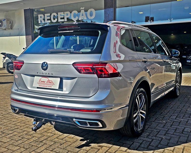 Volkswagen TIGUAN 2.0 300 TSI GASOLINA ALLSPACE R-LINE AUTOMÁTICO 2024/2024 CARRO DEZ NOVO HAMBURGO / Carros no Vale Volkswagen TIGUAN 2.0 300 TSI GASOLINA ALLSPACE R-LINE AUTOMÁTICO 2024/2024 CARRO DEZ NOVO HAMBURGO / Carros no Vale