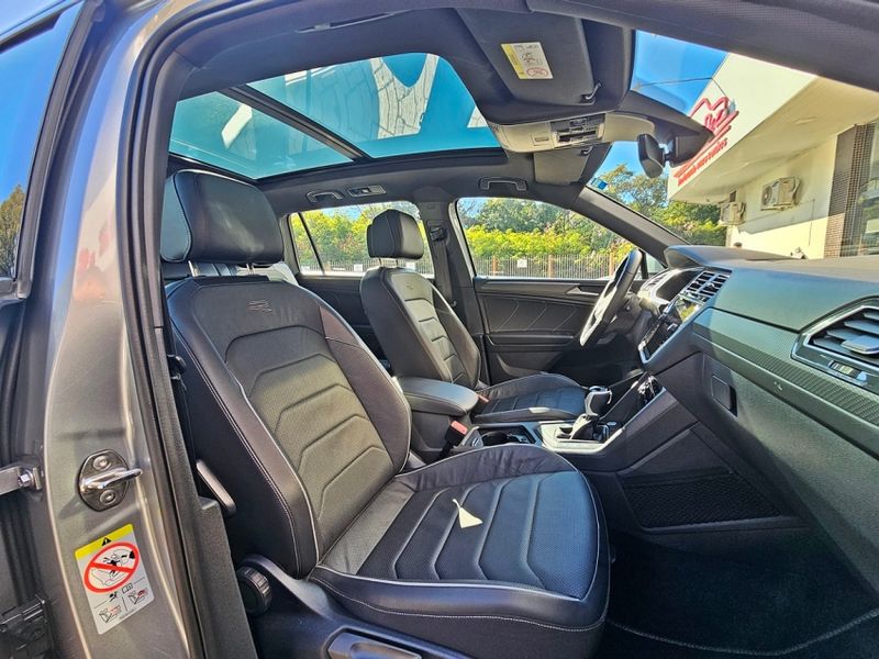 Volkswagen TIGUAN 2.0 300 TSI GASOLINA ALLSPACE R-LINE AUTOMÁTICO 2024/2024 CARRO DEZ NOVO HAMBURGO / Carros no Vale Volkswagen TIGUAN 2.0 300 TSI GASOLINA ALLSPACE R-LINE AUTOMÁTICO 2024/2024 CARRO DEZ NOVO HAMBURGO / Carros no Vale