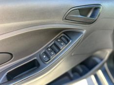 Ford KA 1.5 TI-VCT FLEX SE PLUS AUTOMÁTICO 2020/2021 CARRO AUTOMARCAS CAXIAS DO SUL / Carros no Vale
