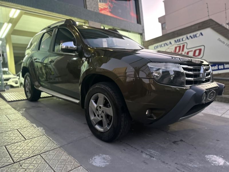 Renault DUSTER 2.0 DYNAMIQUE 4X2 16V FLEX 4P AUTOMÁTICO 2012/2013 CARRO AUTOMARCAS CAXIAS DO SUL / Carros no Vale