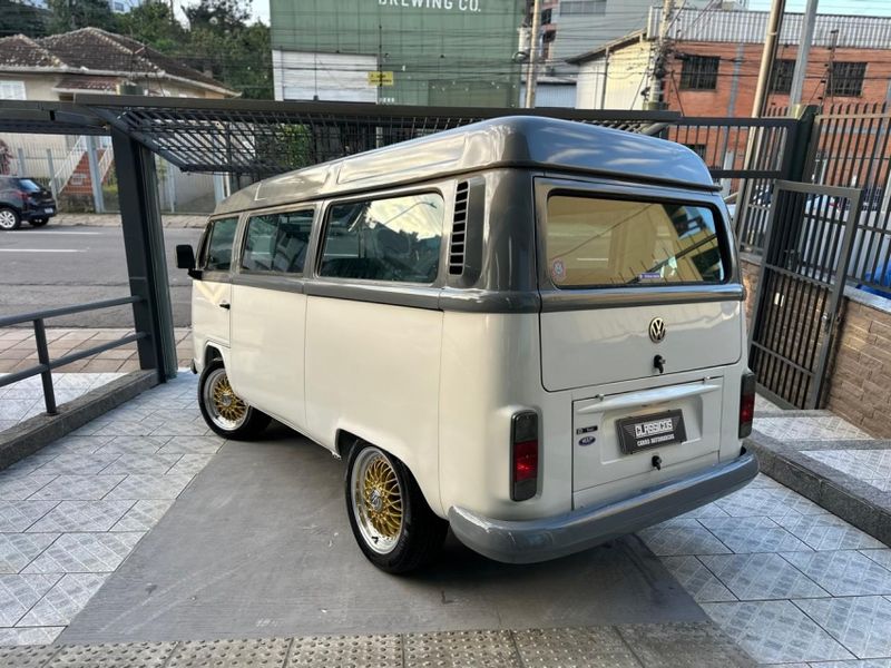 Volkswagen KOMBI 1.6 MI STD LOTAÇÃO 8V GASOLINA 3P MANUAL 2003/2003 CARRO AUTOMARCAS CAXIAS DO SUL / Carros no Vale Volkswagen KOMBI 1.6 MI STD LOTAÇÃO 8V GASOLINA 3P MANUAL 2003/2003 CARRO AUTOMARCAS CAXIAS DO SUL / Carros no Vale