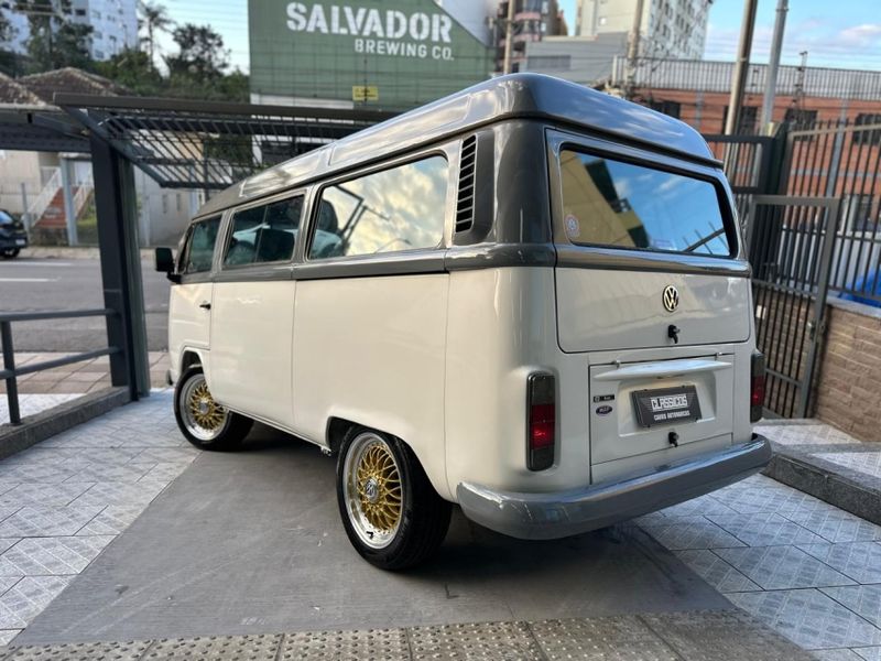 Volkswagen KOMBI 1.6 MI STD LOTAÇÃO 8V GASOLINA 3P MANUAL 2003/2003 CARRO AUTOMARCAS CAXIAS DO SUL / Carros no Vale Volkswagen KOMBI 1.6 MI STD LOTAÇÃO 8V GASOLINA 3P MANUAL 2003/2003 CARRO AUTOMARCAS CAXIAS DO SUL / Carros no Vale