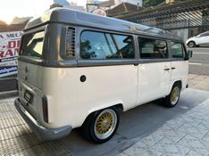 Volkswagen KOMBI 1.6 MI STD LOTAÇÃO 8V GASOLINA 3P MANUAL 2003/2003 CARRO AUTOMARCAS CAXIAS DO SUL / Carros no Vale