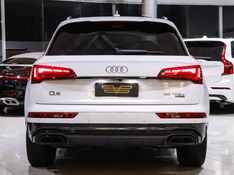Audi Q5 2.0 55 TFSIE PHEV PERFORMANCE BLACK QUATTRO S TRONIC 2024/2024 VIA BELLA VEÍCULOS ESPECIAIS CAXIAS DO SUL / Carros no Vale