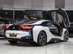 BMW I8 1.5 12V HYBRID EDRIVE AUTOMÁTICO 2014/2015 VIA BELLA VEÍCULOS ESPECIAIS CAXIAS DO SUL / Carros no Vale
