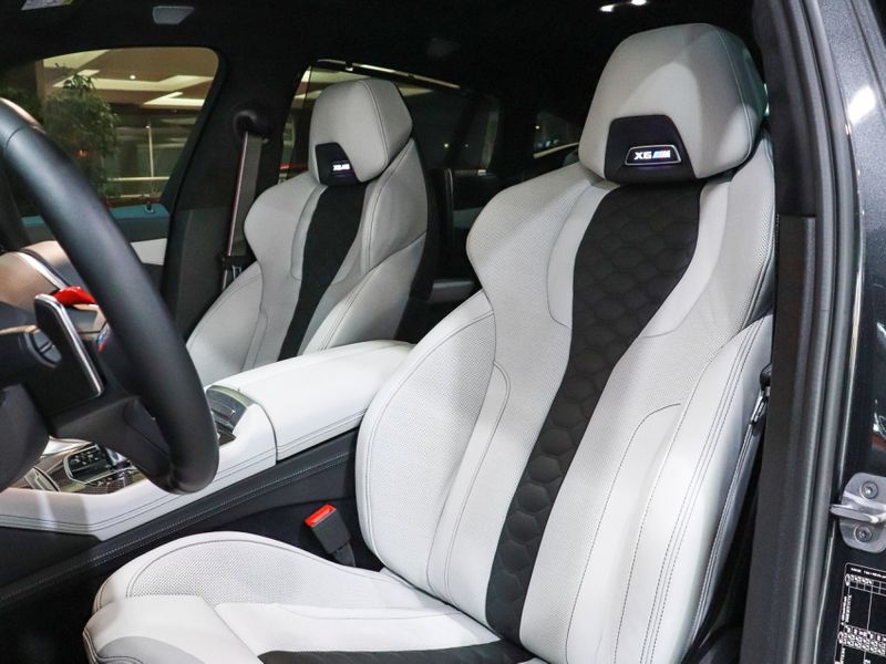BMW X6 4.4 V8 BITURBO GASOLINA M COMPETITION AUTOMÁTICO 2022/2023 VIA BELLA VEÍCULOS ESPECIAIS CAXIAS DO SUL / Carros no Vale BMW X6 4.4 V8 BITURBO GASOLINA M COMPETITION AUTOMÁTICO 2022/2023 VIA BELLA VEÍCULOS ESPECIAIS CAXIAS DO SUL / Carros no Vale