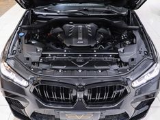 BMW X6 4.4 V8 BITURBO GASOLINA M COMPETITION AUTOMÁTICO 2022/2023 VIA BELLA VEÍCULOS ESPECIAIS CAXIAS DO SUL / Carros no Vale