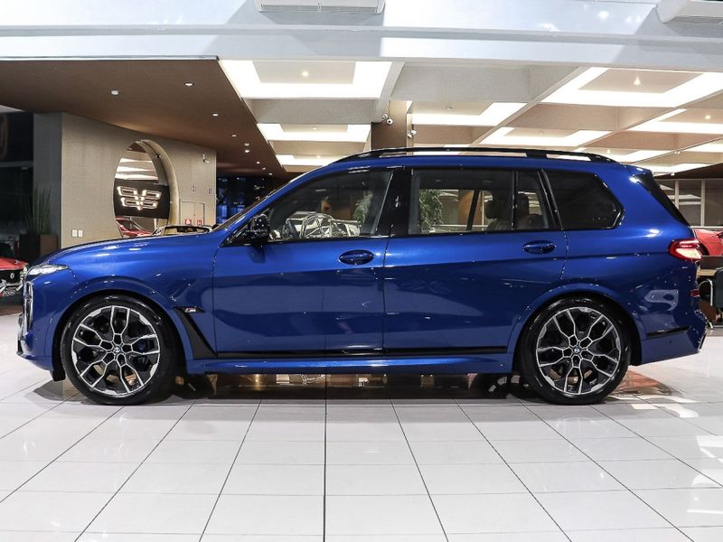 BMW X7 4.4 V8 GASOLINA M60i STEPTRONIC 2024/2025 VIA BELLA VEÍCULOS ESPECIAIS CAXIAS DO SUL / Carros no Vale BMW X7 4.4 V8 GASOLINA M60i STEPTRONIC 2024/2025 VIA BELLA VEÍCULOS ESPECIAIS CAXIAS DO SUL / Carros no Vale