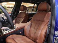 BMW X7 4.4 V8 GASOLINA M60i STEPTRONIC 2024/2025 VIA BELLA VEÍCULOS ESPECIAIS CAXIAS DO SUL / Carros no Vale