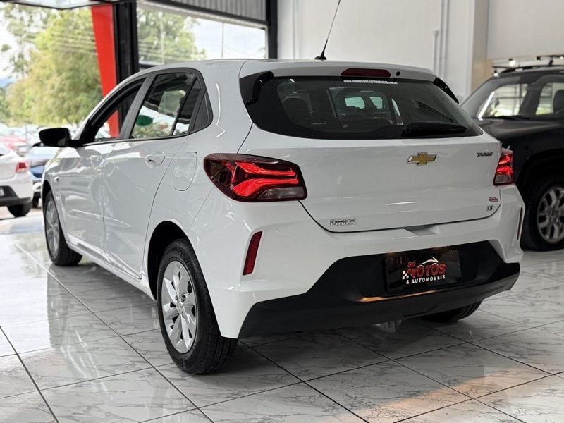 CHEVROLET ONIX HATCH LT 1.0 TURBO 2023 SÓ MOTOS E AUTOMÓVEIS SANTA CRUZ DO SUL / Carros no Vale CHEVROLET ONIX HATCH LT 1.0 TURBO 2023 SÓ MOTOS E AUTOMÓVEIS SANTA CRUZ DO SUL / Carros no Vale