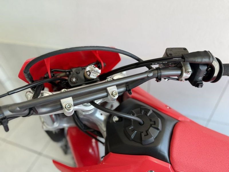 Honda Motos CRF 300F 2027 SÓ MOTOS E AUTOMÓVEIS SANTA CRUZ DO SUL / Carros no Vale